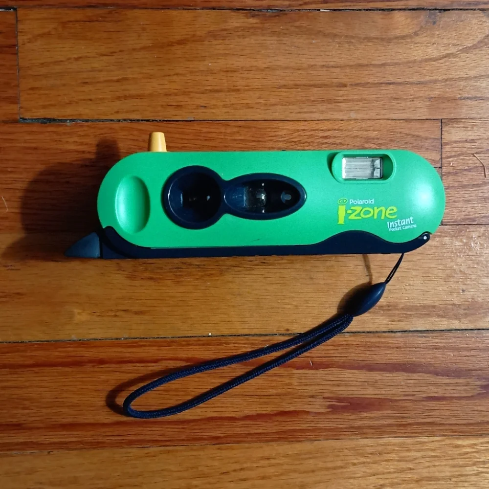 3/$10 🌟 Green Polaroid Izone I-zone Instant Pocket Camera with arm string